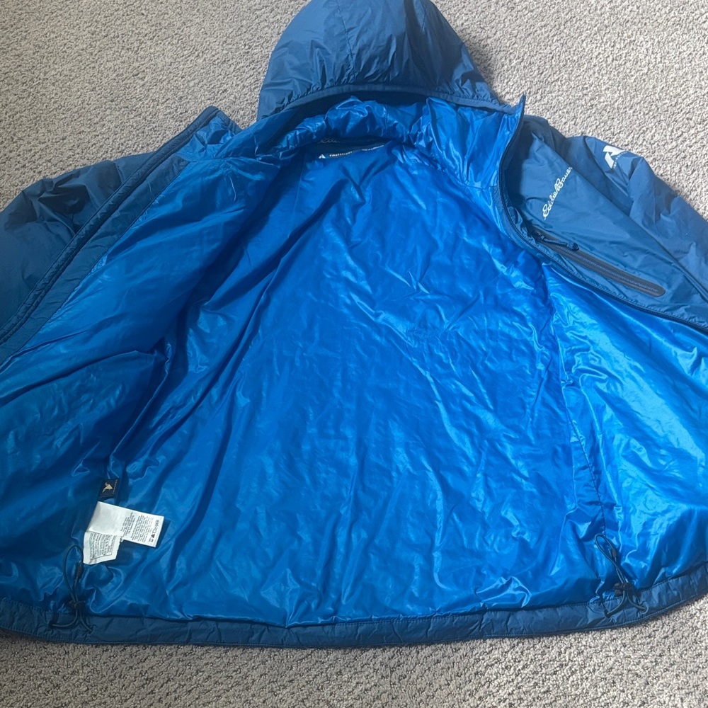 Eddie Bauer Men's Vibrant Blue Performance Jacket. First Ascent down Jacket. - Picture 3 of 5